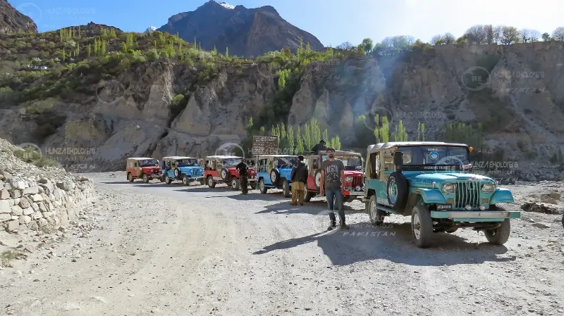 Hunza Khunjerab jeep safari in Hunza Valley